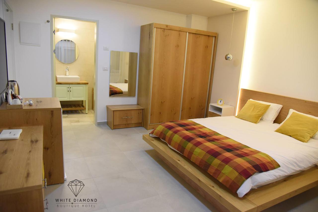 White Diamond Hotel Majdal Shams Exterior photo